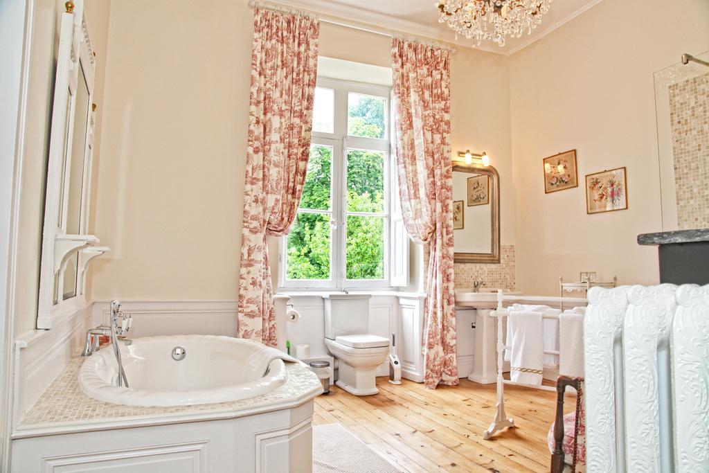 Saint-Sulpice-et-Cameyrac Chateau Lamothe Du Prince Noir - B&B الغرفة الصورة