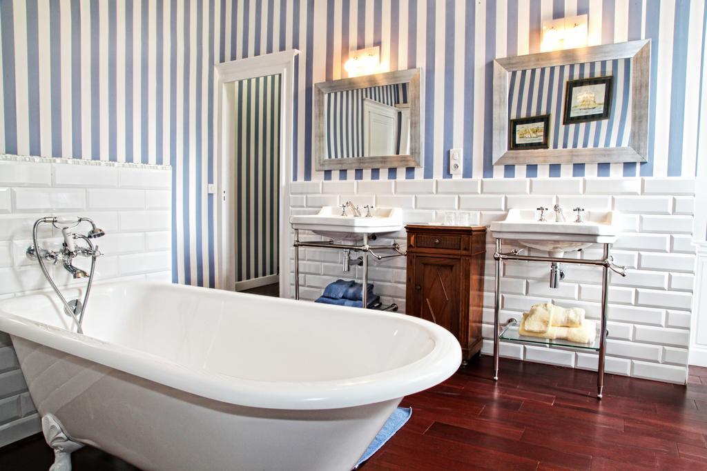 Saint-Sulpice-et-Cameyrac Chateau Lamothe Du Prince Noir - B&B الغرفة الصورة