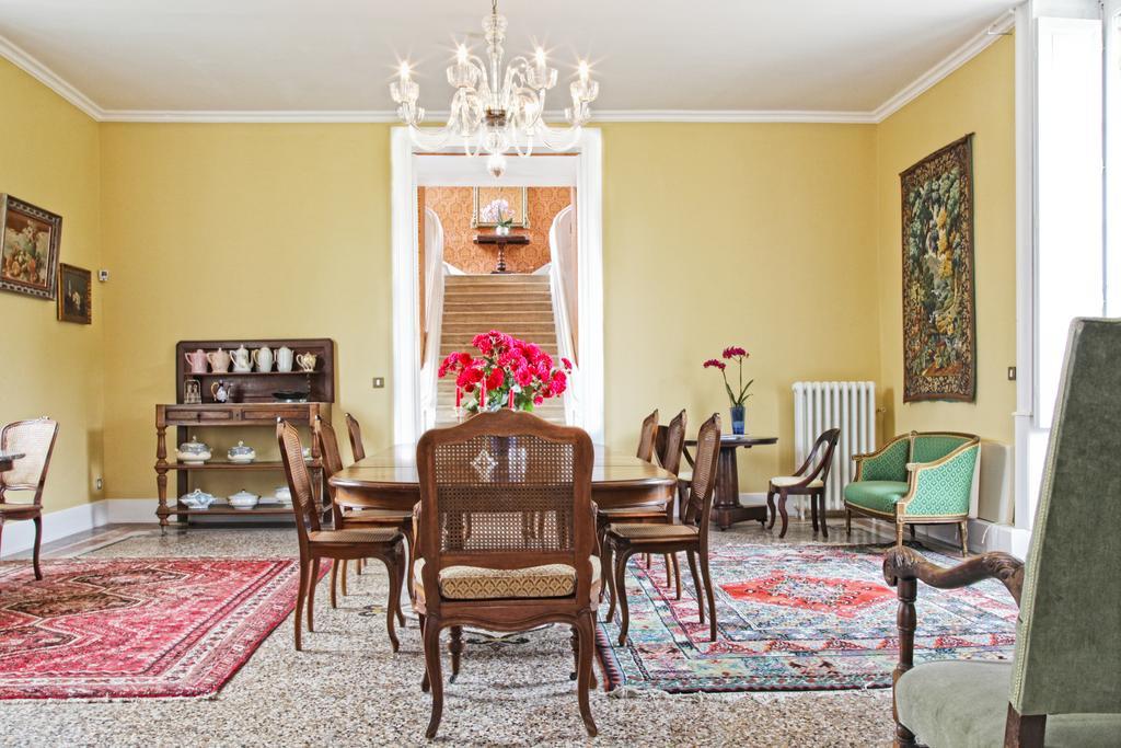 Saint-Sulpice-et-Cameyrac Chateau Lamothe Du Prince Noir - B&B المظهر الخارجي الصورة
