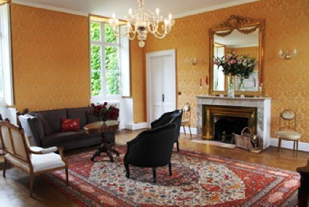 Saint-Sulpice-et-Cameyrac Chateau Lamothe Du Prince Noir - B&B المظهر الخارجي الصورة